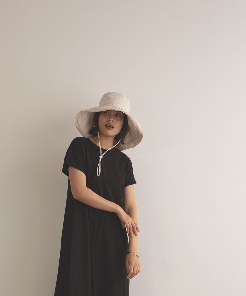 marjour（マージュール）の「BIG BUCKET HAT（ハット・レディース・アイボリー/ブラック/ブルーグレー・FREE）」の15枚目の写真