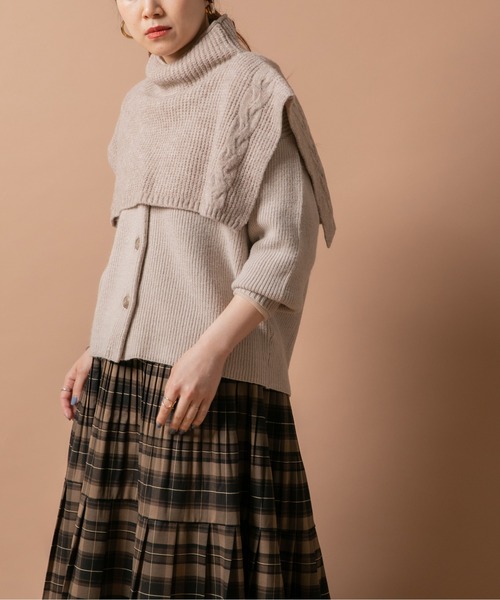 Eimee Law(エイミーロウ)の「SET UPポンチョ&カーデ(その他トップス・レディース・ダークブラウン/ベージュ/グリーン・38)」の4枚目の写真