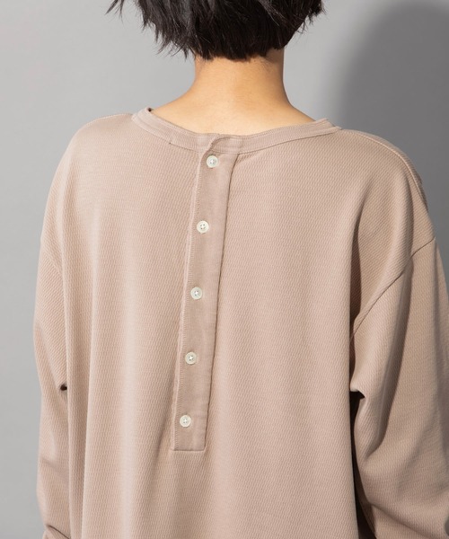 Munich（ミューニック）の「ストレッチサーマルバックヘンリーネックプルオーバー（Tシャツ/カットソー・レディース・ブラック/ベージュ/オフホワイト/カーキ/グリーン・FREE）」の8枚目の写真