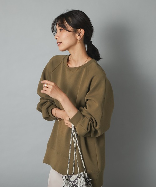 RIVE DROITE（リヴドロワ）の「程よくルーズなシルエットが楽しめる一枚　ダンボールオーバーカットソー（Tシャツ/カットソー・レディース・ブラック/カーキ・FREE）」の15枚目の写真