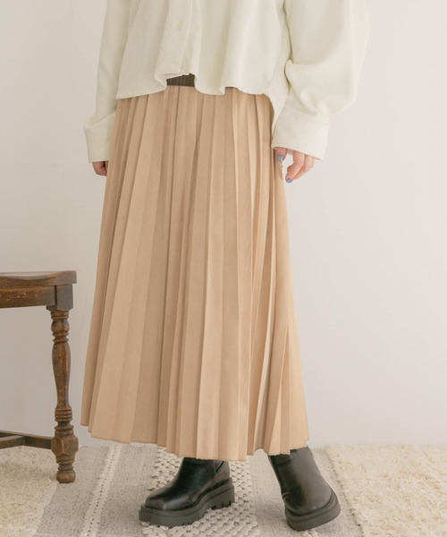ITEMS URBANRESEARCH（アイテムズ アーバンリサーチ）の「フェイクスエードロングプリーツスカート（スカート・レディース・カーキ/ベージュ/チャコールグレー/モカ・FREE）」の17枚目の写真
