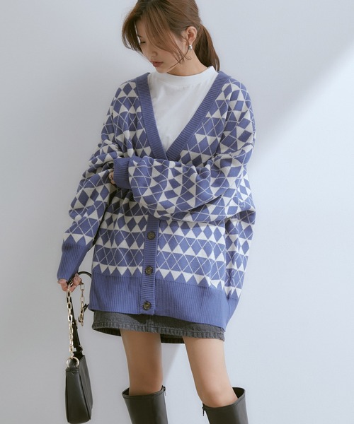 vis-`a-vis(ビサビ)の「【WEB限定】マストトレンド!ダイヤ柄ボリュームカーディガン(カーディガン/ボレロ・レディース・ブラウン系その他3/ブルー系その他4/キナリ/グリーン・FREE)」の4枚目の写真