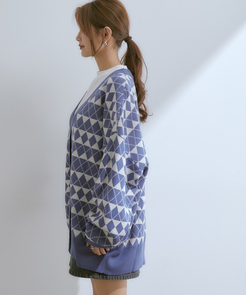 vis-`a-vis(ビサビ)の「【WEB限定】マストトレンド!ダイヤ柄ボリュームカーディガン(カーディガン/ボレロ・レディース・ブラウン系その他3/ブルー系その他4/キナリ/グリーン・FREE)」の17枚目の写真