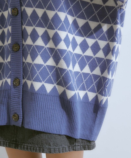 vis-`a-vis(ビサビ)の「【WEB限定】マストトレンド!ダイヤ柄ボリュームカーディガン(カーディガン/ボレロ・レディース・ブラウン系その他3/ブルー系その他4/キナリ/グリーン・FREE)」の6枚目の写真