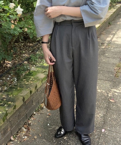 LAUIR(ラウアー)の「ツータックスラックス(スラックス・レディース・ブラック/グレイッシュベージュ/ベージュ/モカ/ブラウン/グレー・MEDIUM/LARGE/X-LARGE)」の3枚目の写真