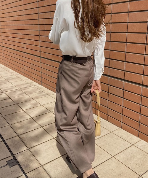 LAUIR(ラウアー)の「ツータックスラックス(スラックス・レディース・ブラック/グレイッシュベージュ/ベージュ/モカ/ブラウン/グレー・MEDIUM/LARGE/X-LARGE)」の17枚目の写真