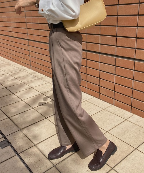 LAUIR(ラウアー)の「ツータックスラックス(スラックス・レディース・ブラック/グレイッシュベージュ/ベージュ/モカ/ブラウン/グレー・MEDIUM/LARGE/X-LARGE)」の19枚目の写真