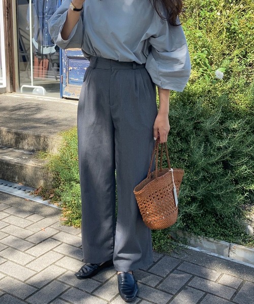 LAUIR(ラウアー)の「ツータックスラックス(スラックス・レディース・ブラック/グレイッシュベージュ/ベージュ/モカ/ブラウン/グレー・MEDIUM/LARGE/X-LARGE)」の21枚目の写真