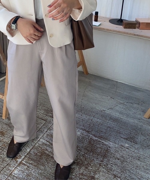 LAUIR(ラウアー)の「ツータックスラックス(スラックス・レディース・ブラック/グレイッシュベージュ/ベージュ/モカ/ブラウン/グレー・MEDIUM/LARGE/X-LARGE)」の14枚目の写真