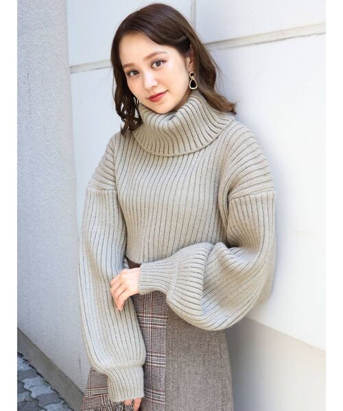 MURUA（ムルーア）の「ショートオフタートルニット（ニット/セーター・レディース・アイボリー/グレー/ブルー/ベージュ・FREE）」の13枚目の写真