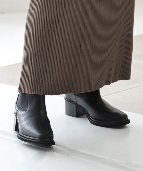 titivate（ティティベイト）の「スクエアトゥサイドゴアブーツ（ブーツ・レディース・ライトベージュ/ブラック・M/L/LL/S）」の14枚目の写真