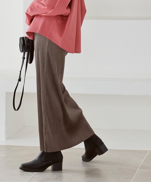 titivate（ティティベイト）の「スクエアトゥサイドゴアブーツ（ブーツ・レディース・ライトベージュ/ブラック・M/L/LL/S）」の9枚目の写真