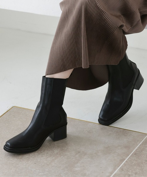 titivate（ティティベイト）の「スクエアトゥサイドゴアブーツ（ブーツ・レディース・ライトベージュ/ブラック・M/L/LL/S）」の11枚目の写真