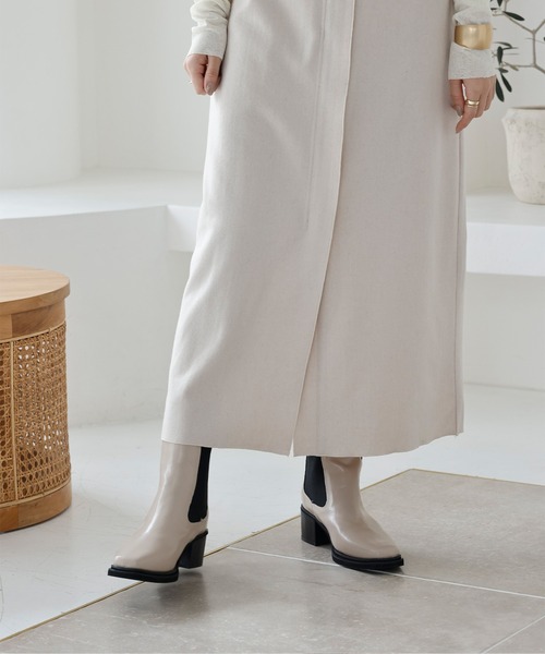 titivate（ティティベイト）の「スクエアトゥサイドゴアブーツ（ブーツ・レディース・ライトベージュ/ブラック・M/L/LL/S）」の8枚目の写真