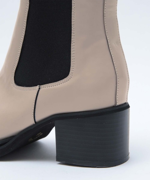 titivate（ティティベイト）の「スクエアトゥサイドゴアブーツ（ブーツ・レディース・ライトベージュ/ブラック・M/L/LL/S）」の10枚目の写真
