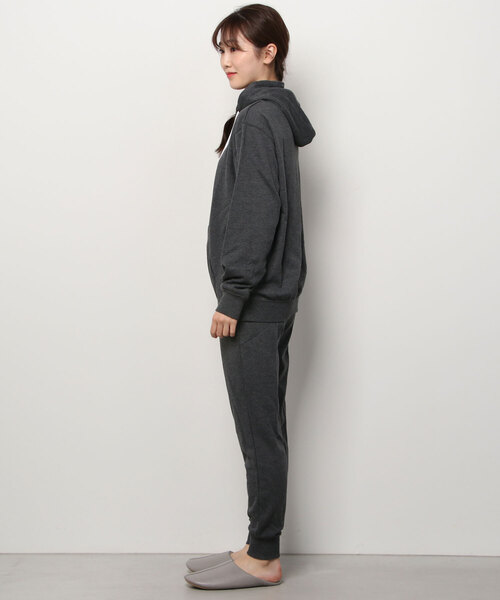 FILA（フィラ）の「FILA/フィラ 別注 セットアップ ワンポイント ロゴ刺繍 スウェット プルパーカー&ジョガーパンツ/ルームウェア/ワンマイルウェア（ルームウェア/パジャマ・メンズ・チャコールグレー/ブラック/グレー・LL/M/L）」の21枚目の写真