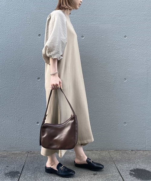 a.v.v(アーヴェヴェ)の「シアーパフスリーブワンピース(ワンピース・レディース・ベージュ/ブラック・34/36/40/38/42)」の15枚目の写真