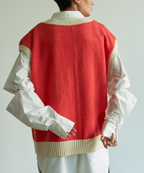 VACANCY（ヴァカンシー）の「配色ニットベスト（ベスト・レディース・グリーン/ブラック/オレンジ・FREE）」の11枚目の写真