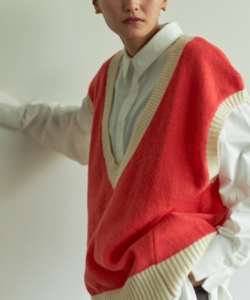 VACANCY（ヴァカンシー）の「配色ニットベスト（ベスト・レディース・グリーン/ブラック/オレンジ・FREE）」の7枚目の写真