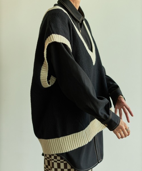 VACANCY（ヴァカンシー）の「配色ニットベスト（ベスト・レディース・グリーン/ブラック/オレンジ・FREE）」の4枚目の写真