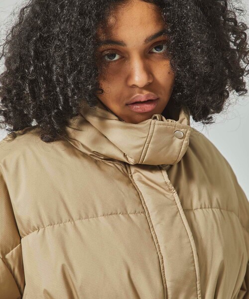 【美品】  ダウンジャケット ベルビル S ベージュ CITY TOKYO（シティトウキョウ）の「ベルテッドクロップドダウンコート