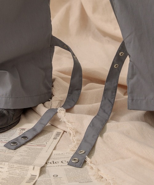 Adoon plain（アドーンプレーン）の「【Adoon plain】裾ベルトパンツ（その他パンツ・メンズ・グレー/ブラウン・LARGE/SMALL/MEDIUM）」の10枚目の写真