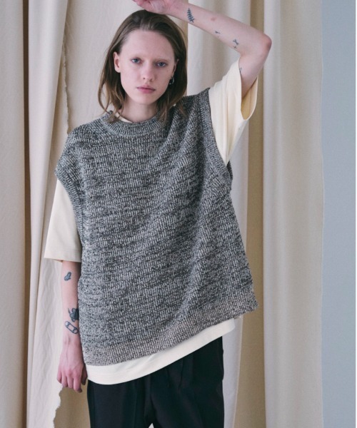 UNFIL(アンフィル)の「unfil アンフィル / organic hemp ribbed-knit vest オーガニックヘンプ リブニットベスト / WWSP-UU009(ベスト・メンズ・杢グレー/ベージュ・5/4)」の2枚目の写真
