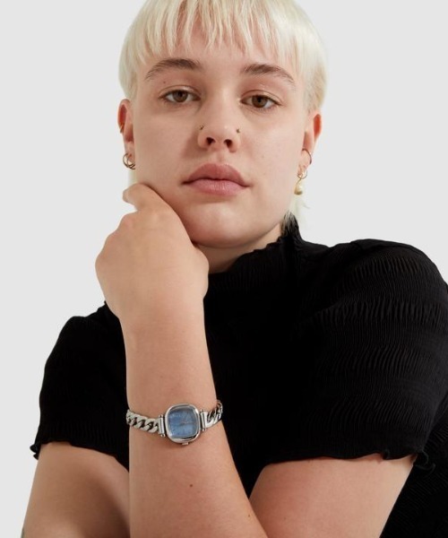 WHO'S WHO gallery（フーズフーギャラリー）の「【KOMONO/コモノ】MONEYPENNY REVOLT（アナログ腕時計・レディース・シルバー・FREE）」の4枚目の写真