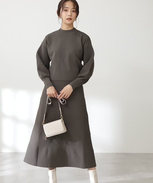 N.（N. Natural Beauty Basic）（エヌエヌナチュラルビューティーベーシック）の「◆ボトルネックニットセットアップ（ワンピース・レディース・モカ/ナチュラル/ライトグリーン/ブルー・MEDIUM）」の2枚目の写真