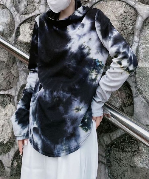 me+em select(ミームセレクト)の「【数量限定販売】タイダイフーディパーカーカットソー(Tシャツ/カットソー・レディース・ブラック/ピンク・FREE)」の4枚目の写真