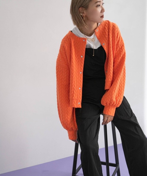 bohmal（ボマール）の「スナップボタンキルティングカーディガン（カーディガン/ボレロ・レディース・オレンジ/ホワイト・FREE）」の2枚目の写真