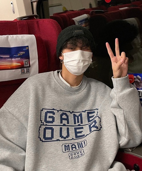 NOWLE(ノウル)の「【NOWLE】GAME OVERプリント ビッグシルエット トレーナー(スウェット・メンズ・ブラック/グレー/ブルー・MEDIUM/LARGE/X-LARGE/XX-LARGE)」の11枚目の写真