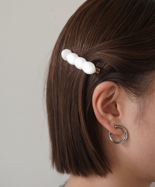 ammy.（エイミードット）の「【 ammy. / エイミードット 】 シェル オーロラ ホワイト ヘアピン（ヘアピン・レディース・A/B/C/D・FREE）」の4枚目の写真