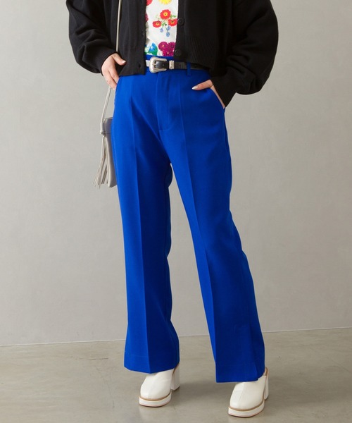 SpRay（スプレイ）の「エステルツイルセミフレアパンツ（その他パンツ・レディース・オレンジ/ロイヤルブルー/ブラック/グレイッシュベージュ/ライトグリーン・FREE）」の4枚目の写真