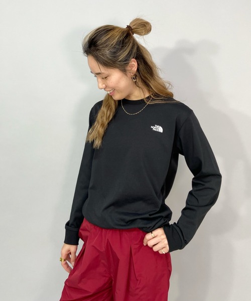 THE NORTH FACE(ザノースフェイス)の「THE NORTH FACE/ザ・ノース・フェイス ルーズシルエット バックプリントロゴロンT/ロングスリーブTEE NTW32230(Tシャツ/カットソー・レディース・ホワイト/ブラック・L/XL/M)」の7枚目の写真