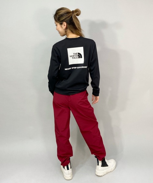 THE NORTH FACE(ザノースフェイス)の「THE NORTH FACE/ザ・ノース・フェイス ルーズシルエット バックプリントロゴロンT/ロングスリーブTEE NTW32230(Tシャツ/カットソー・レディース・ホワイト/ブラック・L/XL/M)」の9枚目の写真