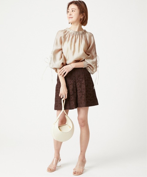 U by SPICK&SPAN（ユーバイスピックアンドスパン）の「リボンスリーブブラウス◆（シャツ/ブラウス・レディース・ベージュ/ネイビー・FREE）」の4枚目の写真