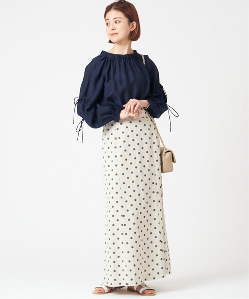 U by SPICK&SPAN（ユーバイスピックアンドスパン）の「リボンスリーブブラウス◆（シャツ/ブラウス・レディース・ベージュ/ネイビー・FREE）」の9枚目の写真