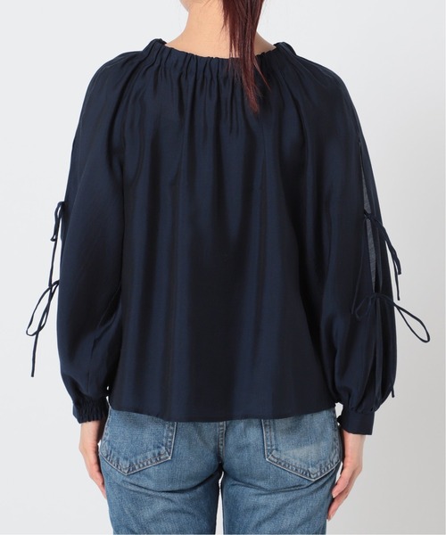 U by SPICK&SPAN（ユーバイスピックアンドスパン）の「リボンスリーブブラウス◆（シャツ/ブラウス・レディース・ベージュ/ネイビー・FREE）」の17枚目の写真
