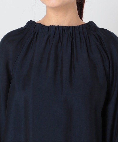 U by SPICK&SPAN（ユーバイスピックアンドスパン）の「リボンスリーブブラウス◆（シャツ/ブラウス・レディース・ベージュ/ネイビー・FREE）」の18枚目の写真