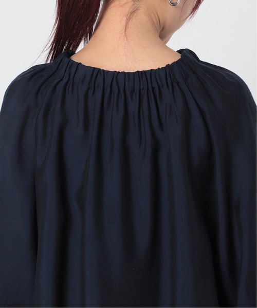 U by SPICK&SPAN（ユーバイスピックアンドスパン）の「リボンスリーブブラウス◆（シャツ/ブラウス・レディース・ベージュ/ネイビー・FREE）」の19枚目の写真