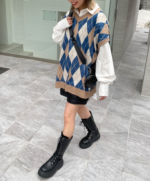 WEGO（ウィゴー）の「WEGO/アーガイルルーズニットベスト（ベスト・メンズ・グリーン系その他2/ホワイト系その他2/グレー系その他2/ブルー系その他2・MEDIUM/LARGE）」の7枚目の写真