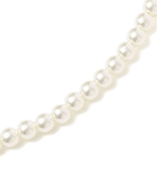Pearl International(パールインターナショナル)の「PEARL INTERNATIONAL: イミテーションパール ショート ネックレス(ネックレス・レディース・ライトホワイト・ONE SIZE)」の2枚目の写真
