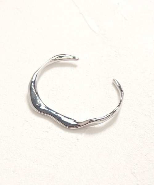 Crisp（クリスプ）の「ルーズカーブバングル（バングル/リストバンド・レディース・シルバー/ゴールド・FREE）」の15枚目の写真