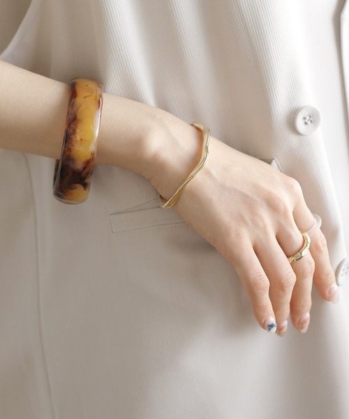 Crisp（クリスプ）の「ルーズカーブバングル（バングル/リストバンド・レディース・シルバー/ゴールド・FREE）」の13枚目の写真