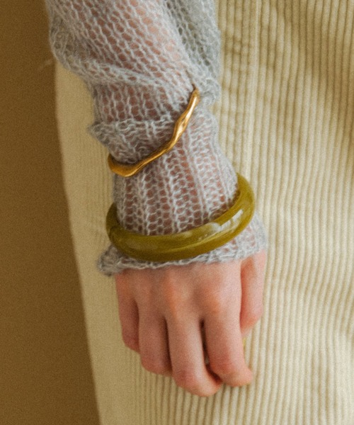 Crisp（クリスプ）の「ルーズカーブバングル（バングル/リストバンド・レディース・シルバー/ゴールド・FREE）」の3枚目の写真