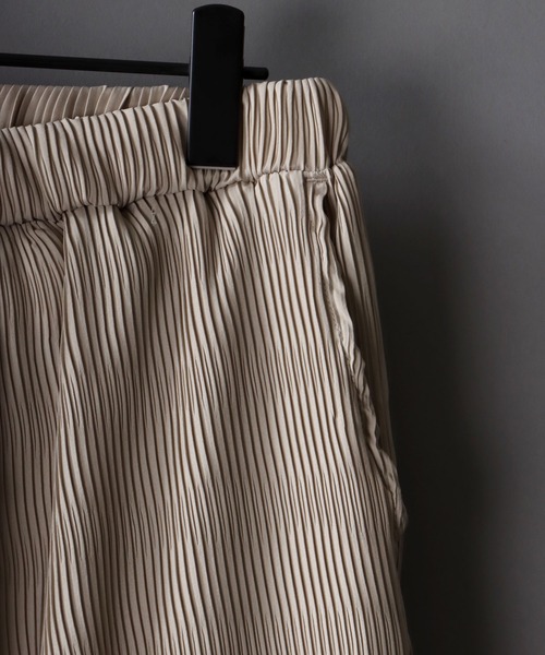 SITRY（シトリー）の「random pleats easy pants/ランダムプリーツ イージー パンツ（その他パンツ・メンズ・チャコールグレー/ブラウン/ブラック系その他/ベージュ系その他/ブラック/ベージュ・M/L）」の17枚目の写真