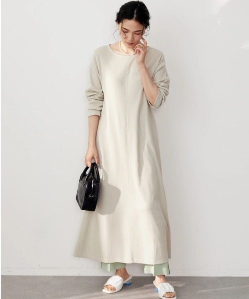 AMERICAN HOLIC（アメリカンホリック）の「リブカットIラインワンピース（ワンピース・レディース・チャコールグレー/グレイッシュベージュ・M/L）」の2枚目の写真