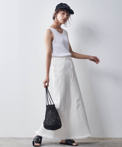 CHIC STYLE(シックスタイル)の「大きいサイズ 2WAYワイドリブニットタンクトップ シックスタイル(タンクトップ・レディース・ブラック/オフホワイト/グレー・3L/L/4L/LL)」の16枚目の写真