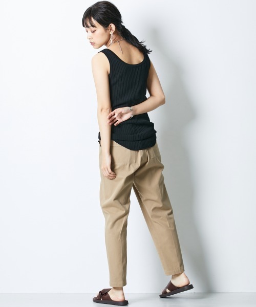 CHIC STYLE(シックスタイル)の「大きいサイズ 2WAYワイドリブニットタンクトップ シックスタイル(タンクトップ・レディース・ブラック/オフホワイト/グレー・3L/L/4L/LL)」の15枚目の写真